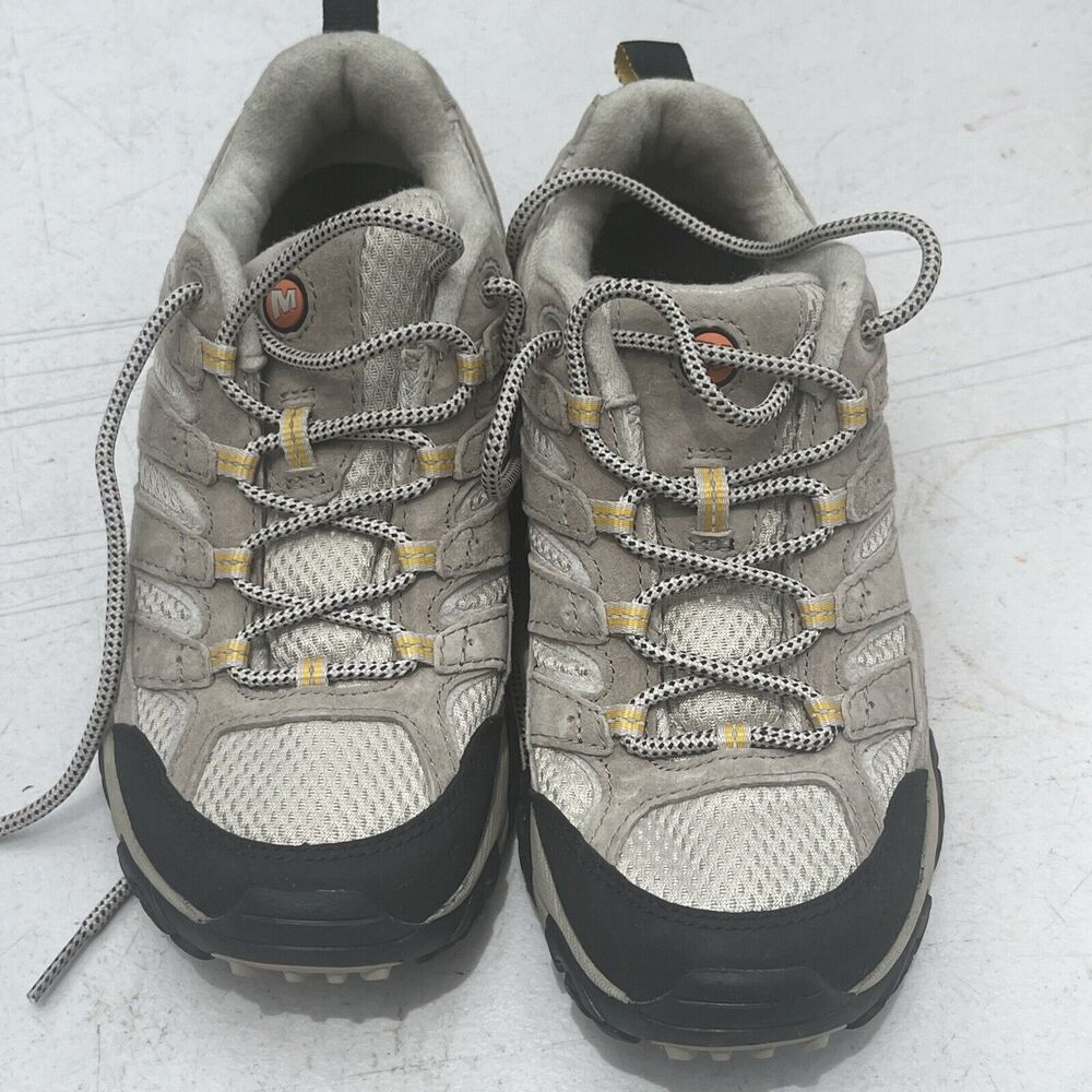 MERRELL WOMENS J06020 MOAB 2 VENTILATOR HIKING SHOES COMFORTABLE TAUPE SIZE 7